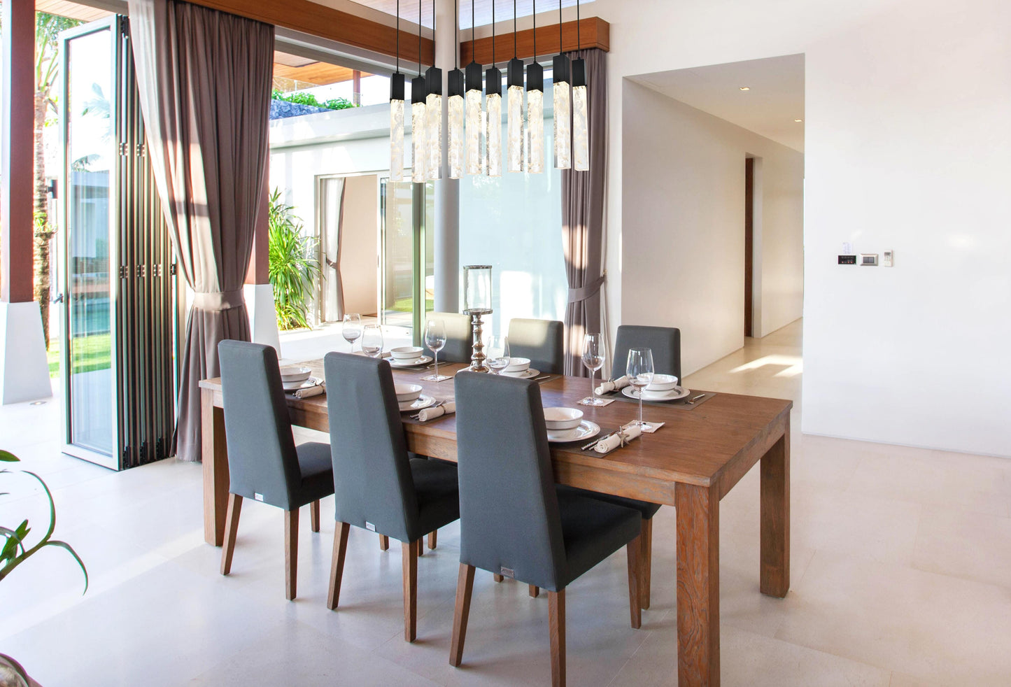 Aurora 42 inch Pendant in Black