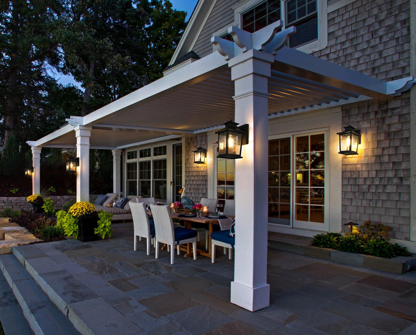 Redner 7 Inch Outdoor Wall Sconce in Black