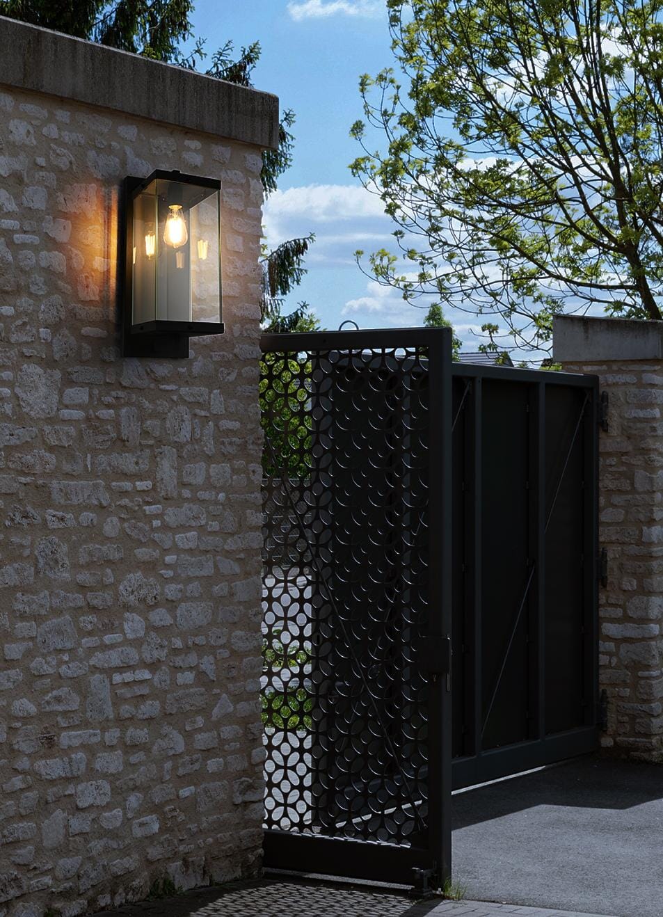 Julien 8 inch Outdoor Wall Sconce in Black