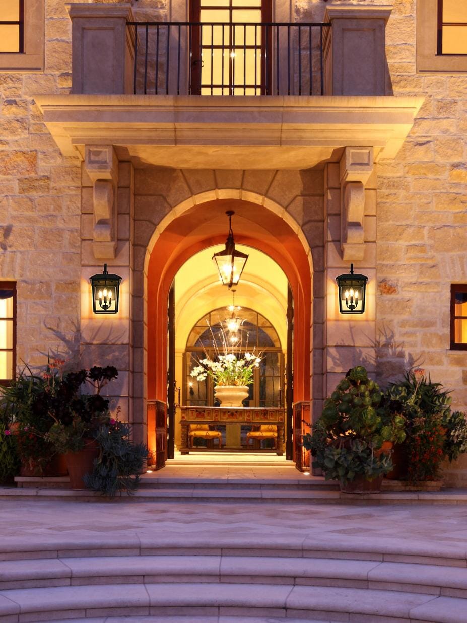 Riggs 10 inch Outdoor Wall Sconce in Black