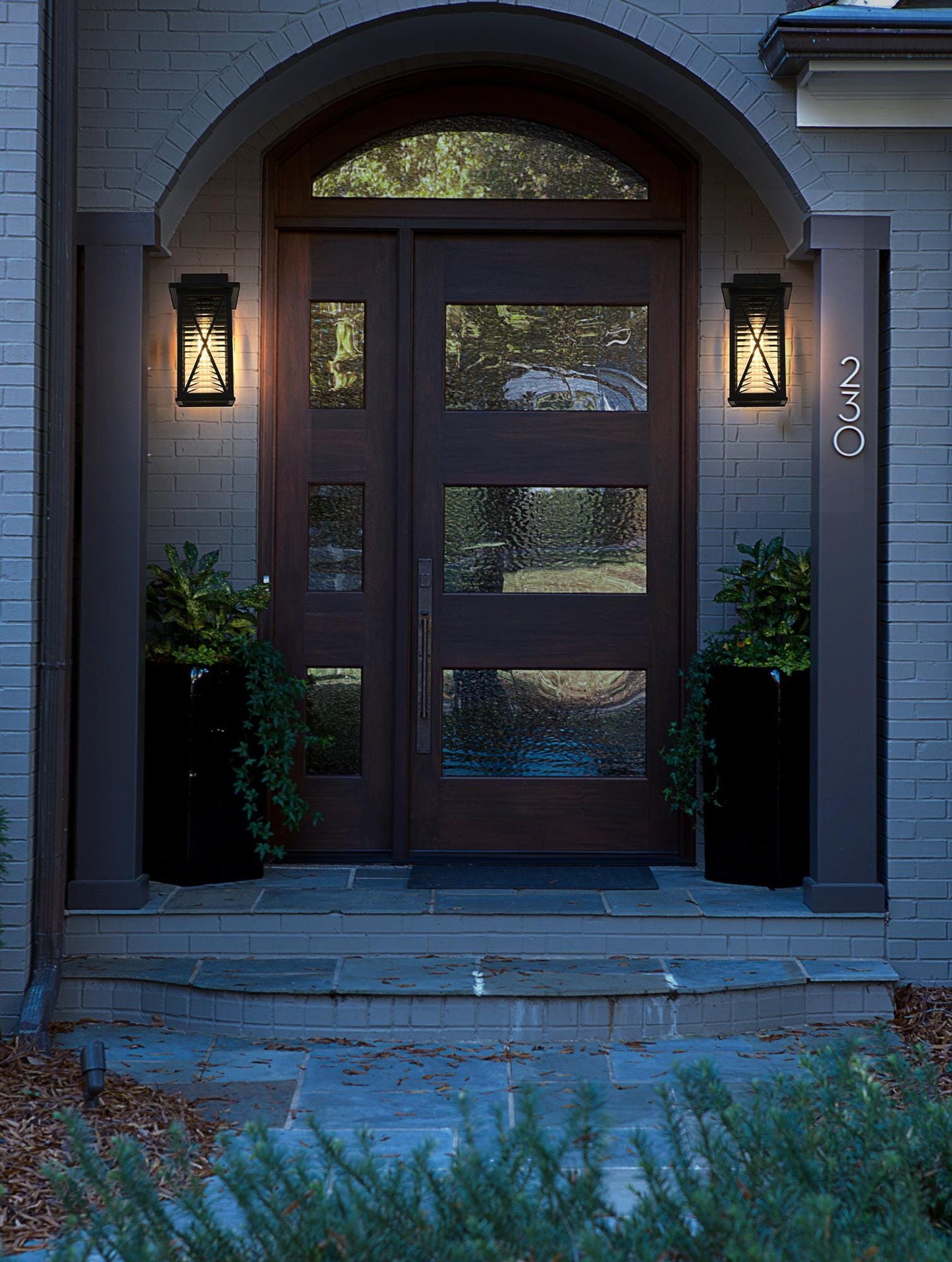 Jada 15 inch Outdoor Wall sconce in Black