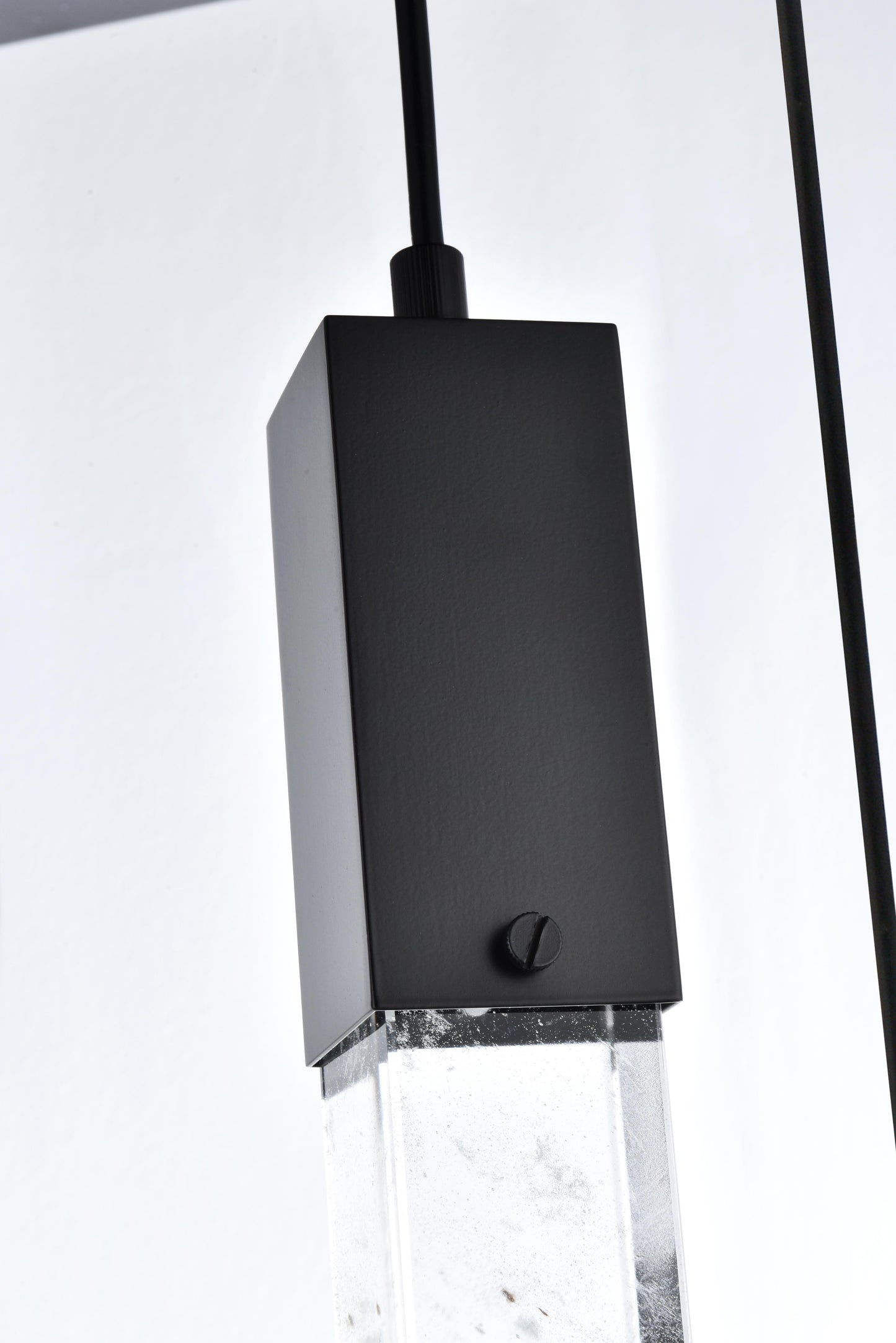 Aurora 16 inch Pendant in Black