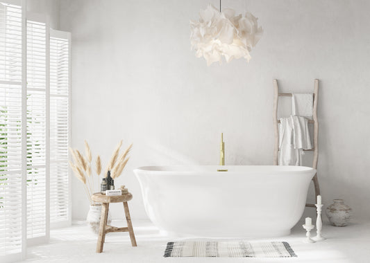67 inch Soaking Bathtub in Glossy White with Brushed Gold Trim
