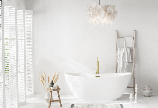 67 inch Soaking Bathtub in Glossy White with Brushed Gold Trim