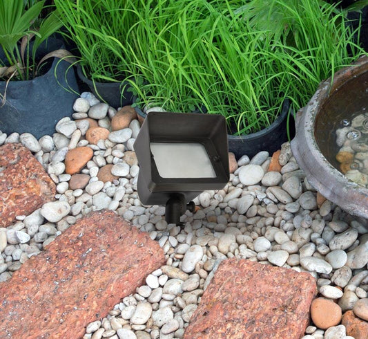 Outdoor 12V Cast Brass flood light 2.75 inch L x 5.25 inch W x 8 inch H in Dark Bronze