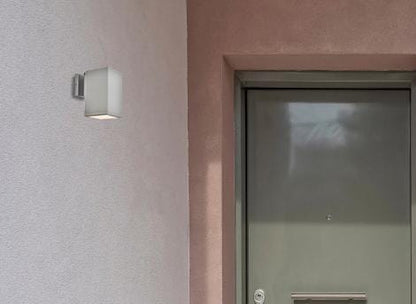 Raine Outdoor Wall in silver