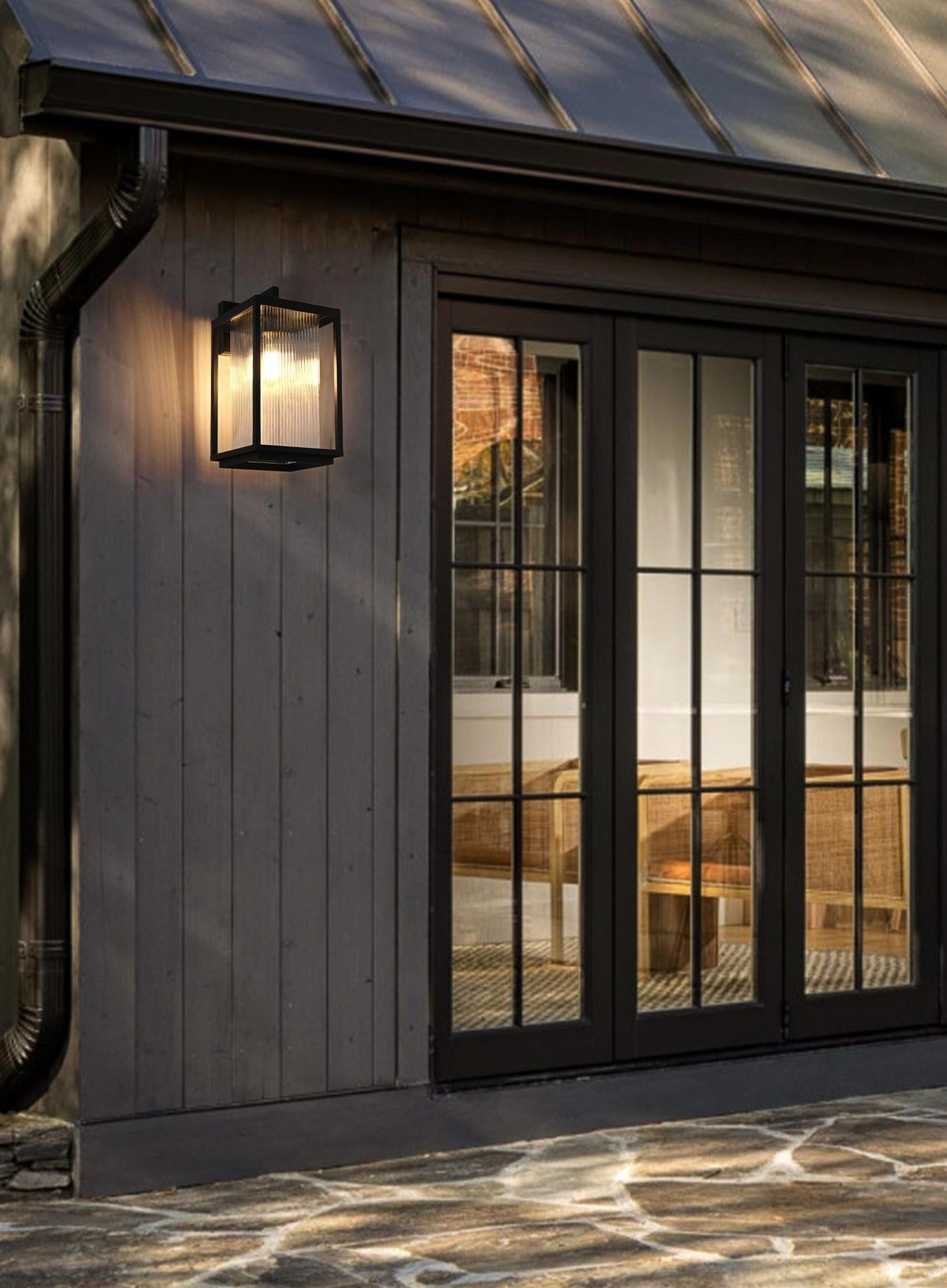 Ludlow 8 inch Outdoor Wall sconce in Black