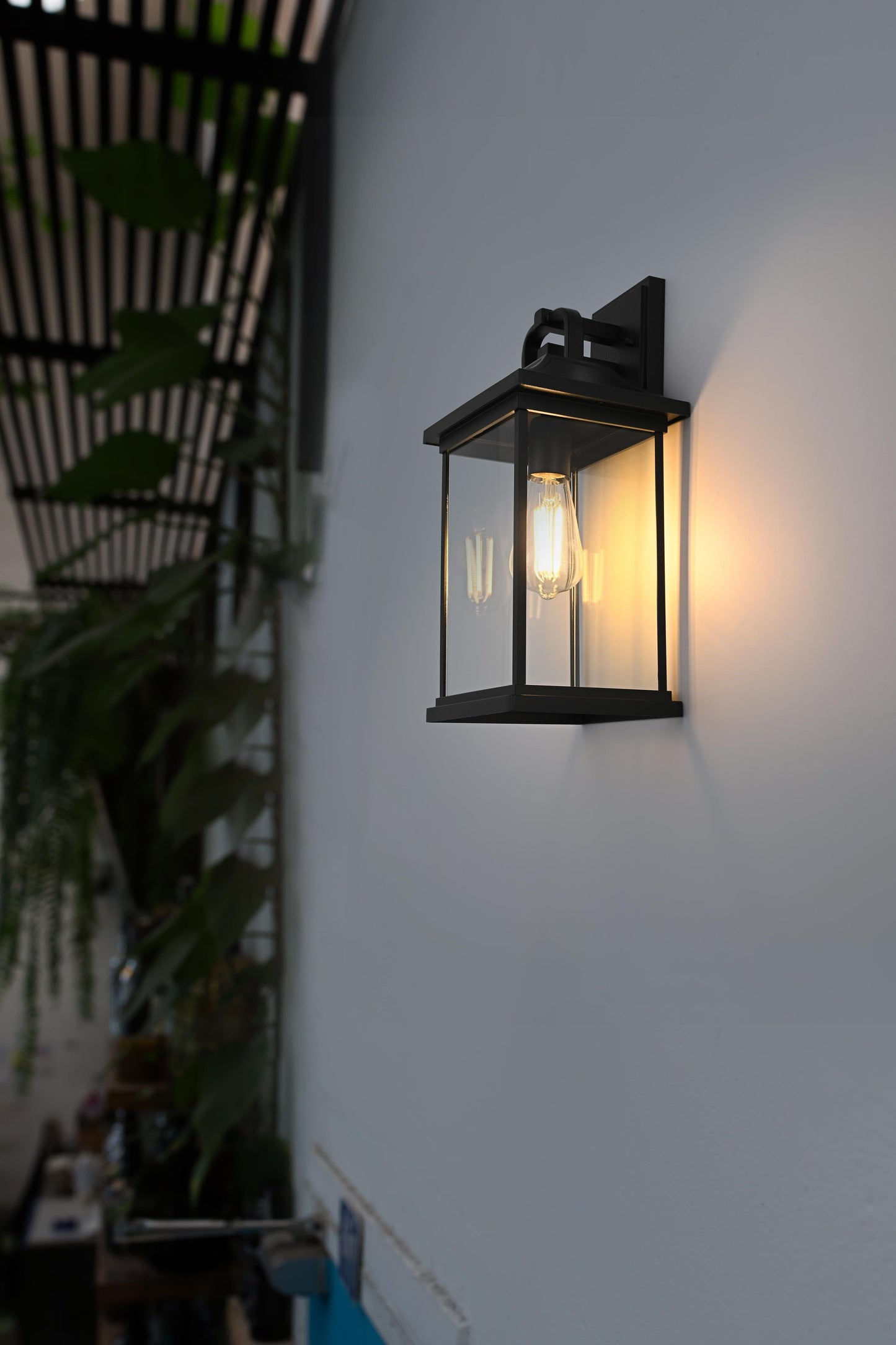 Saul 16 inch Outdoor Wall sconce in Black