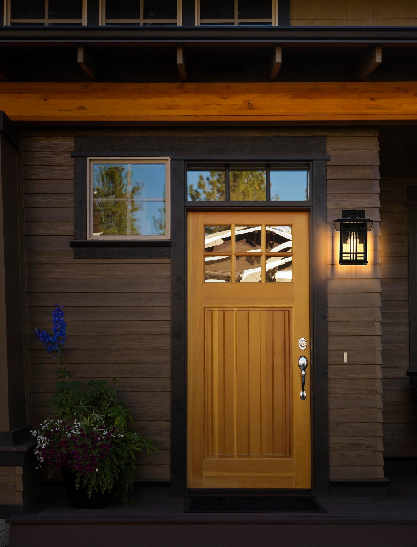 Harley 10 inch Outdoor Wall sconce in Black