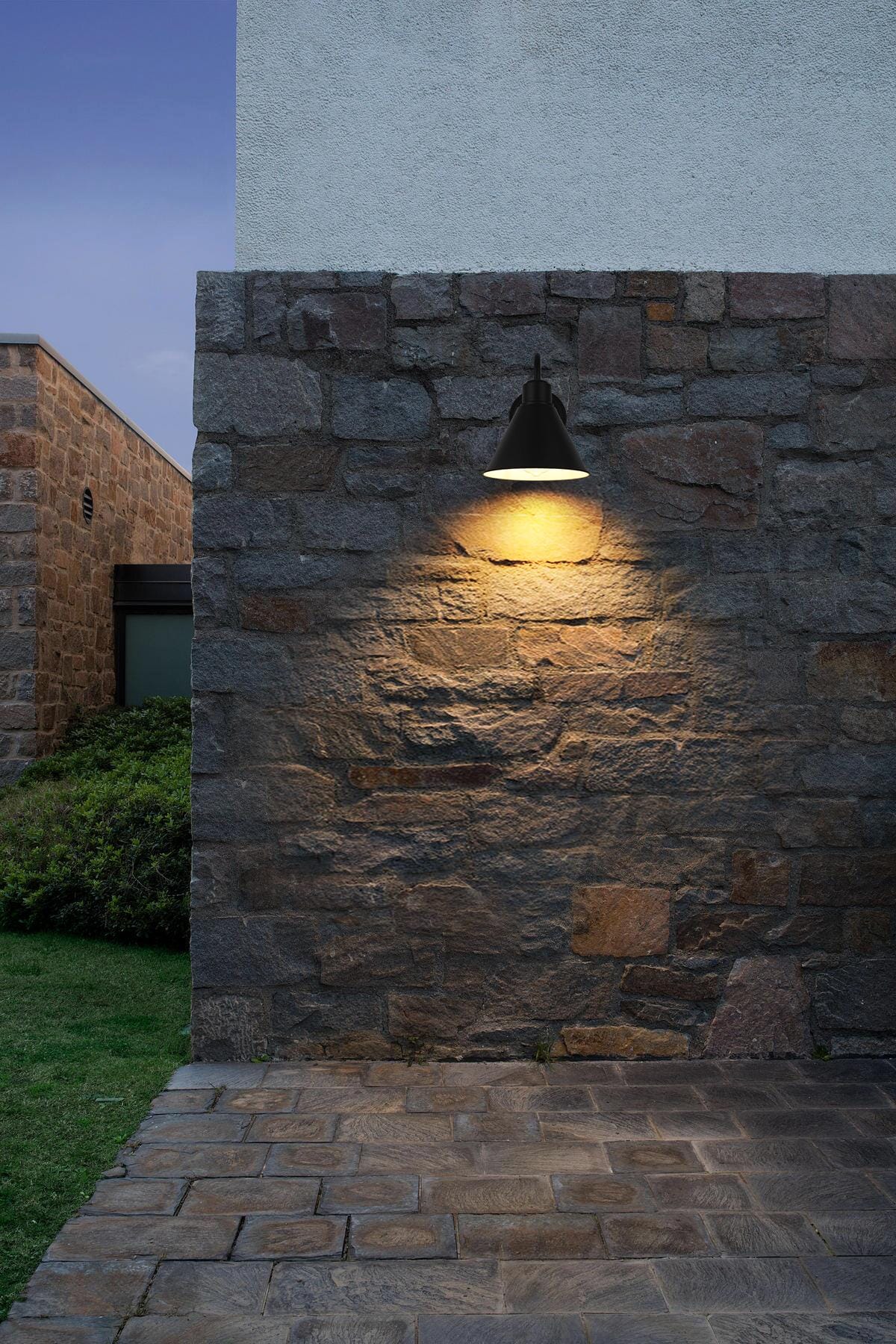 Colton 8 inch Outdoor Wall sconce in Black