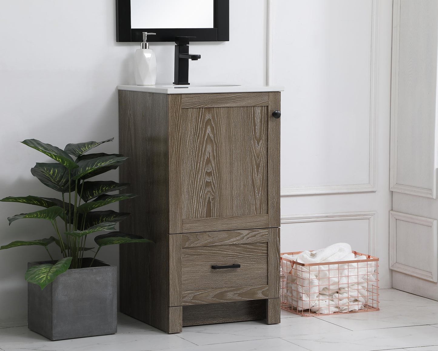 18 inch Single Bathroom Vanity in Weathered oak