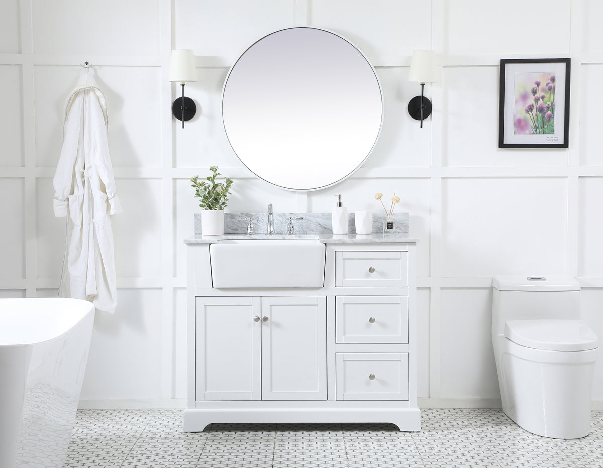 42 inch Single bathroom vanity in white with backsplash
