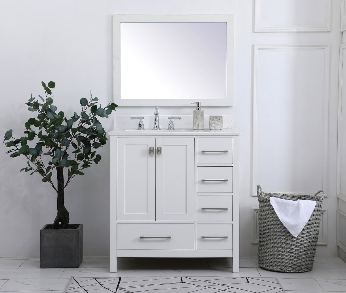 32 inch Single Bathroom Vanity in White with Backsplash