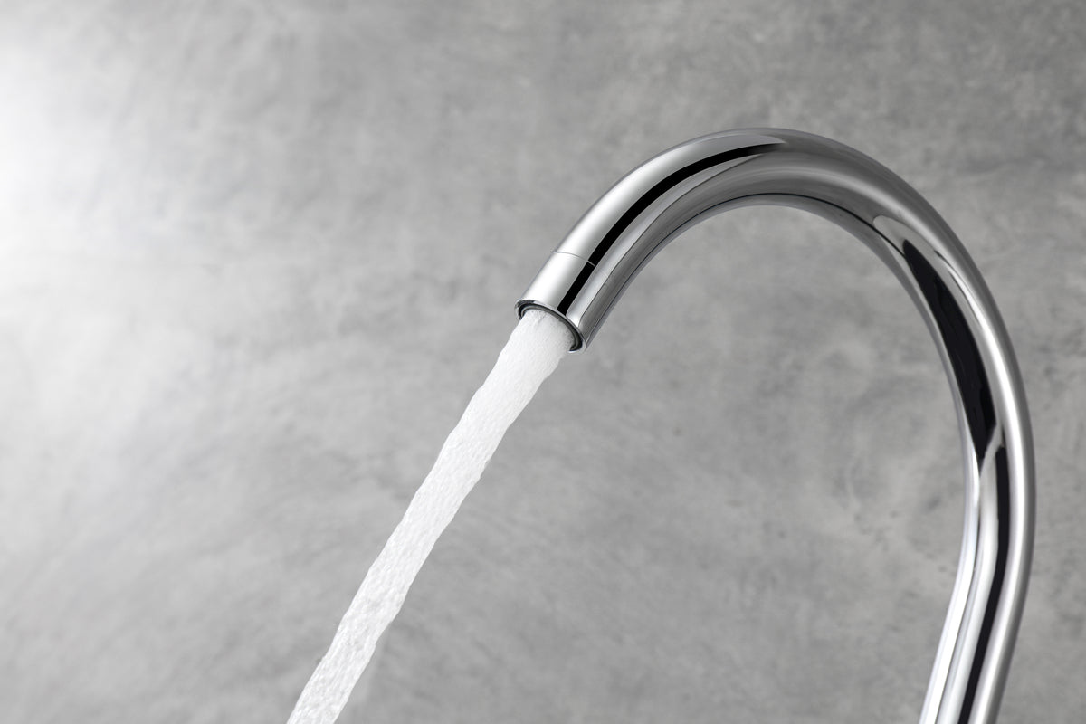 Finn Single Handle Kitchen Faucet in Chrome