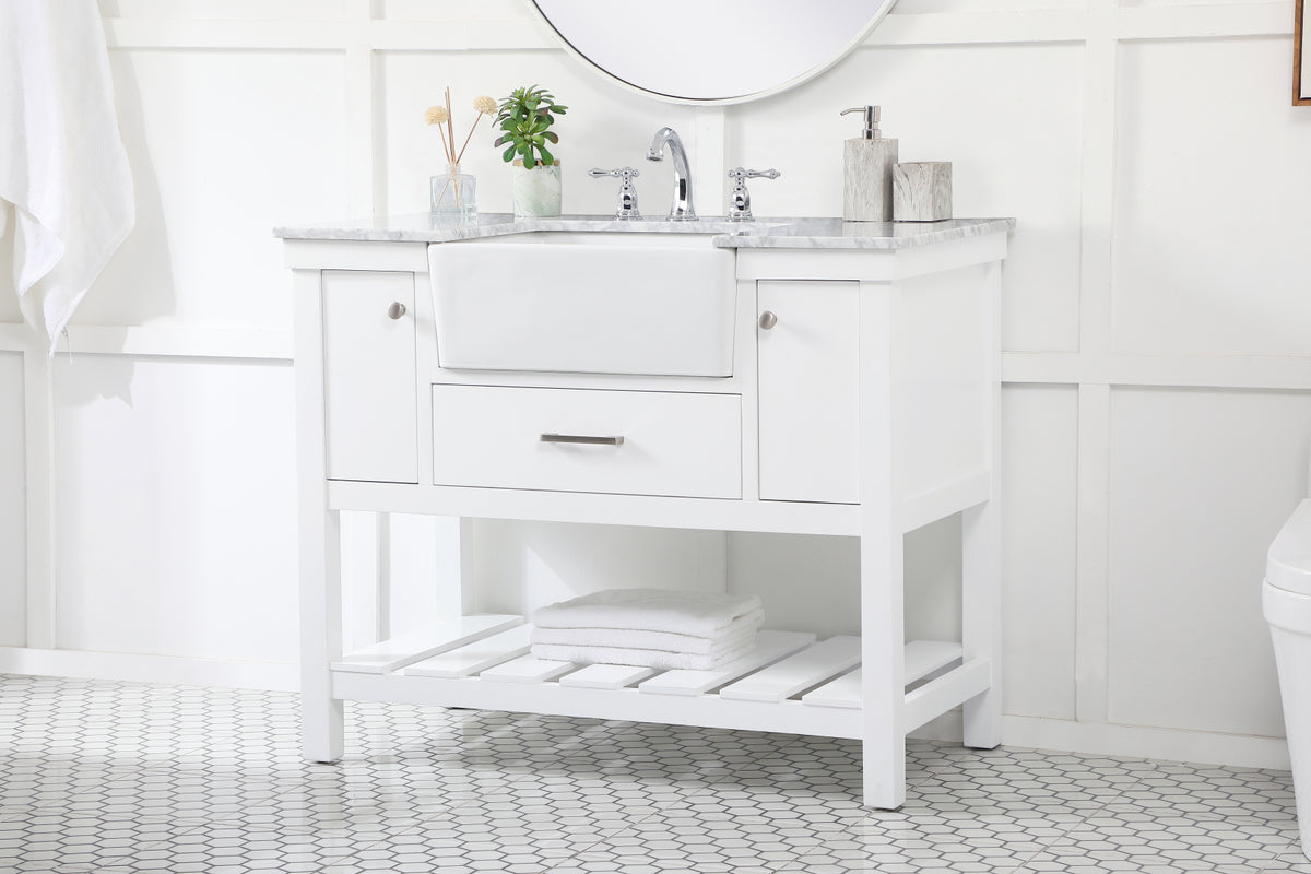 42 inch Single bathroom vanity in white