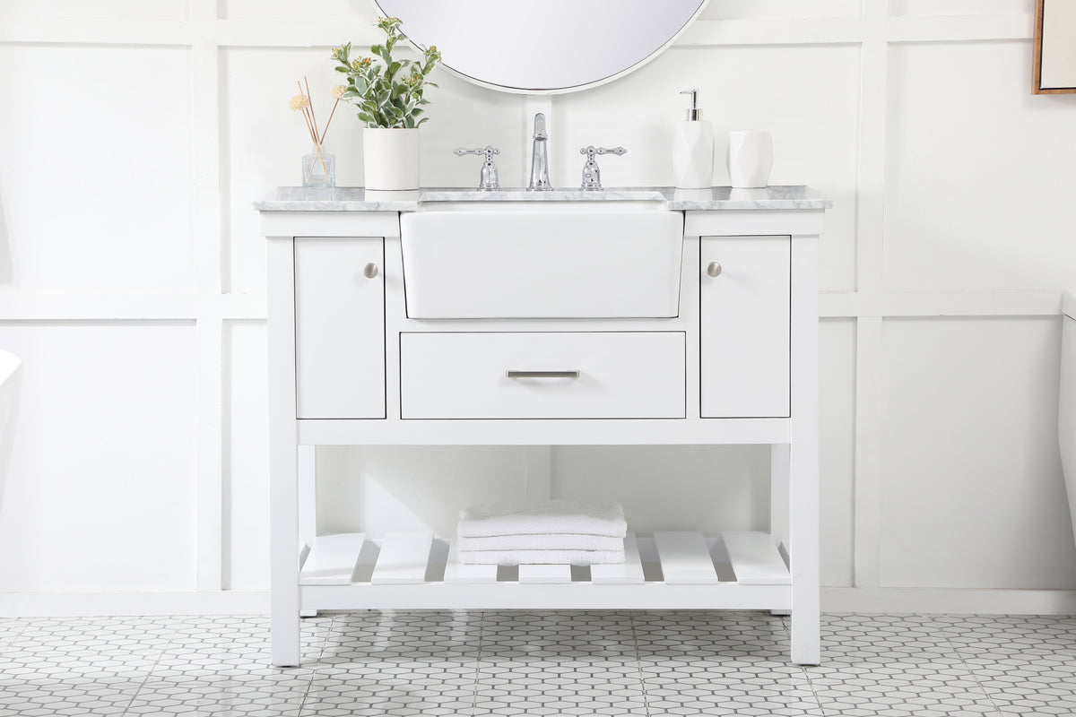 42 inch Single bathroom vanity in white