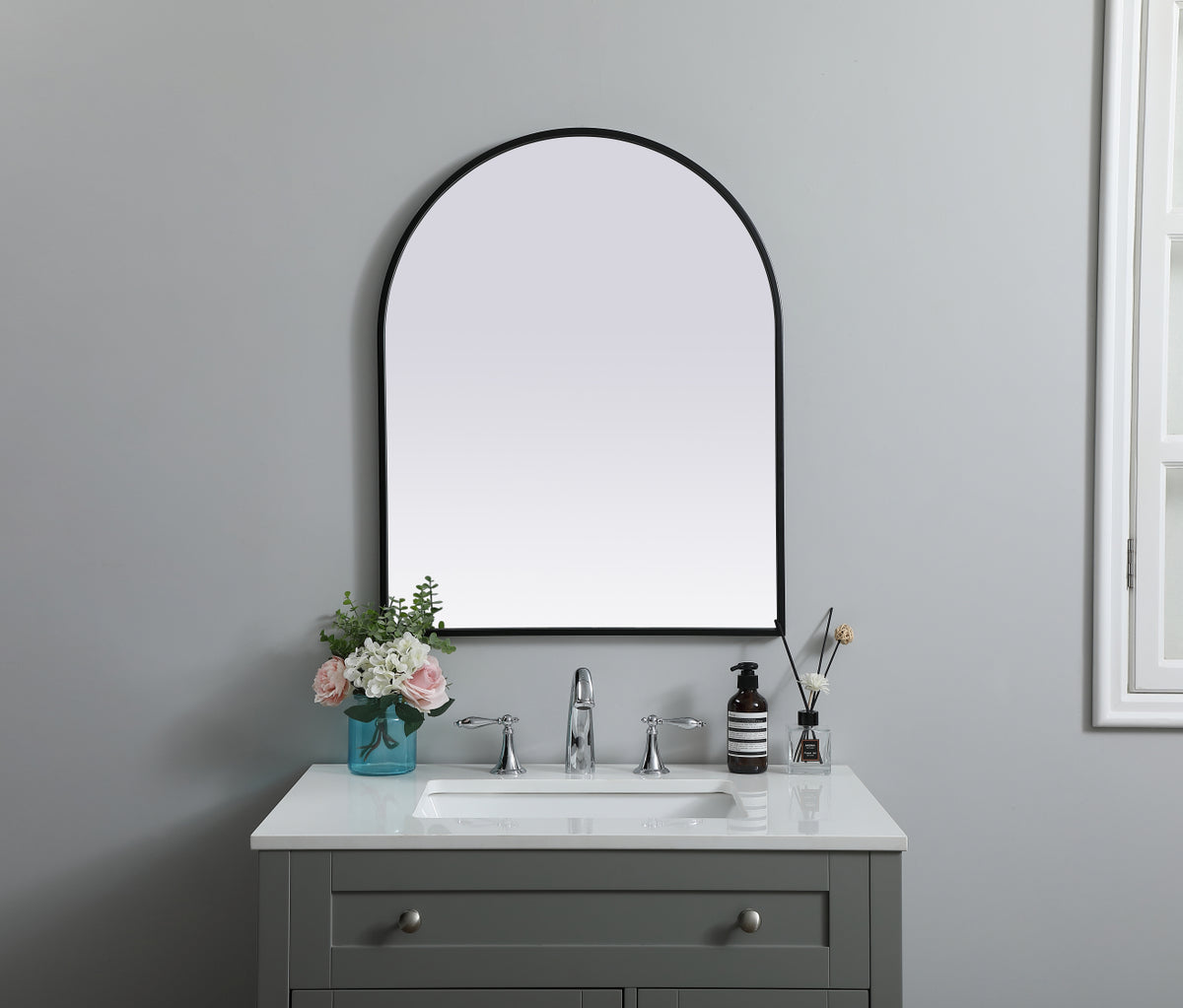 Metal Frame Arch Mirror 24x30 Inch in Black