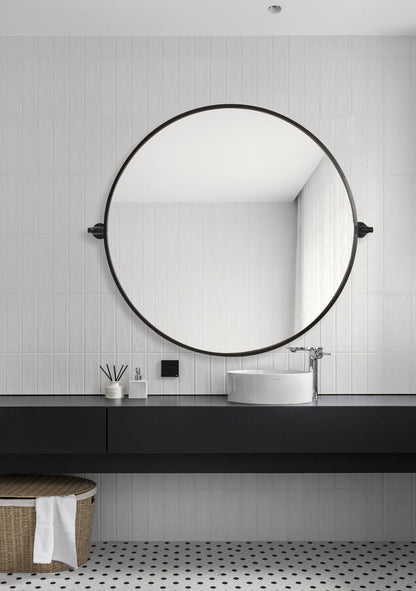 Round pivot mirror 30 inch in black