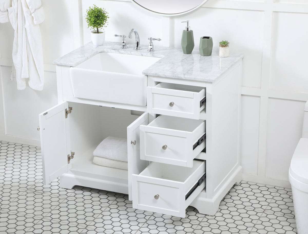 42 inch Single bathroom vanity in white